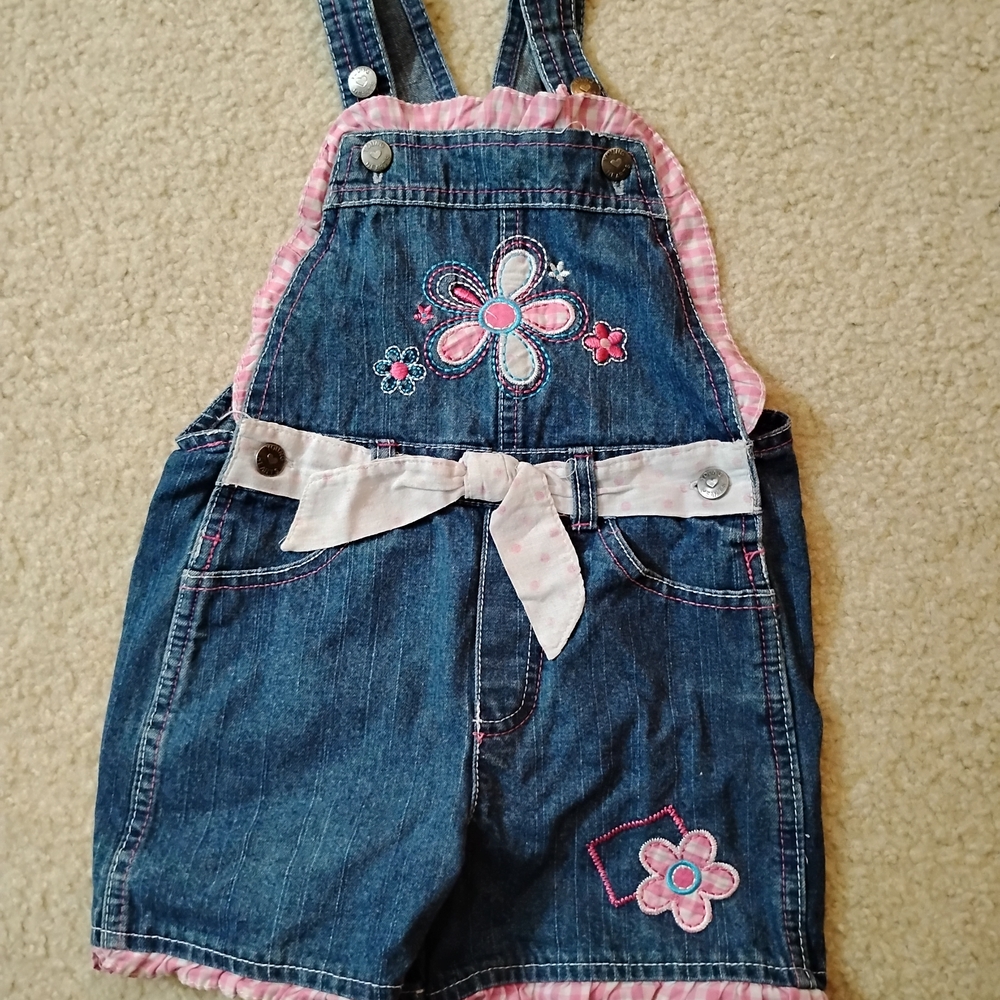 VGUC Girl's Denim Floral Embroidered Overalls - Sz 6